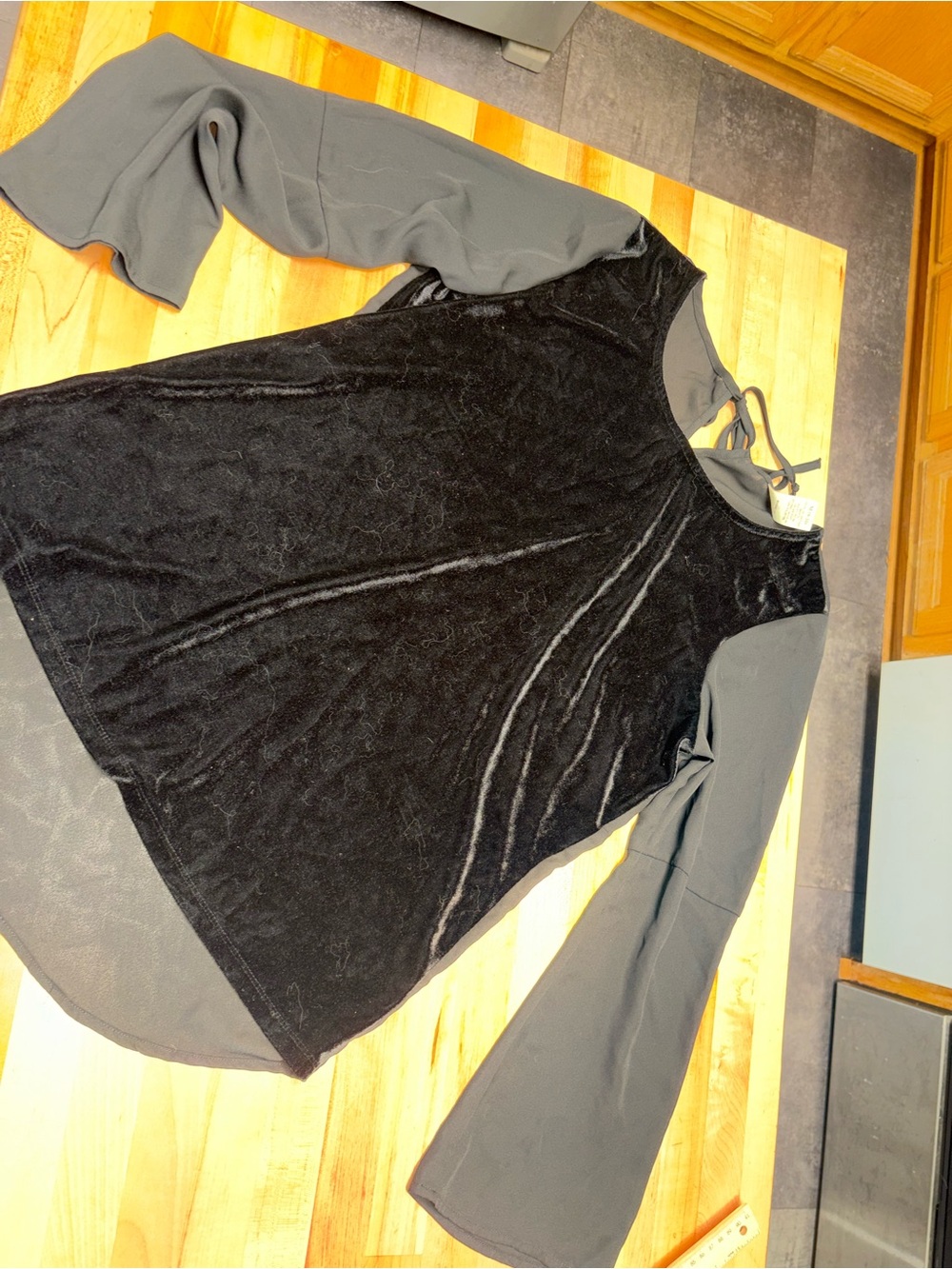 Faded Glory Black Velvet Front Top with Gray Knit Sleeves